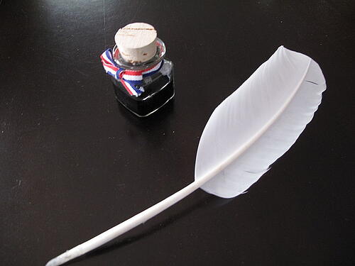 800px-quill_pen